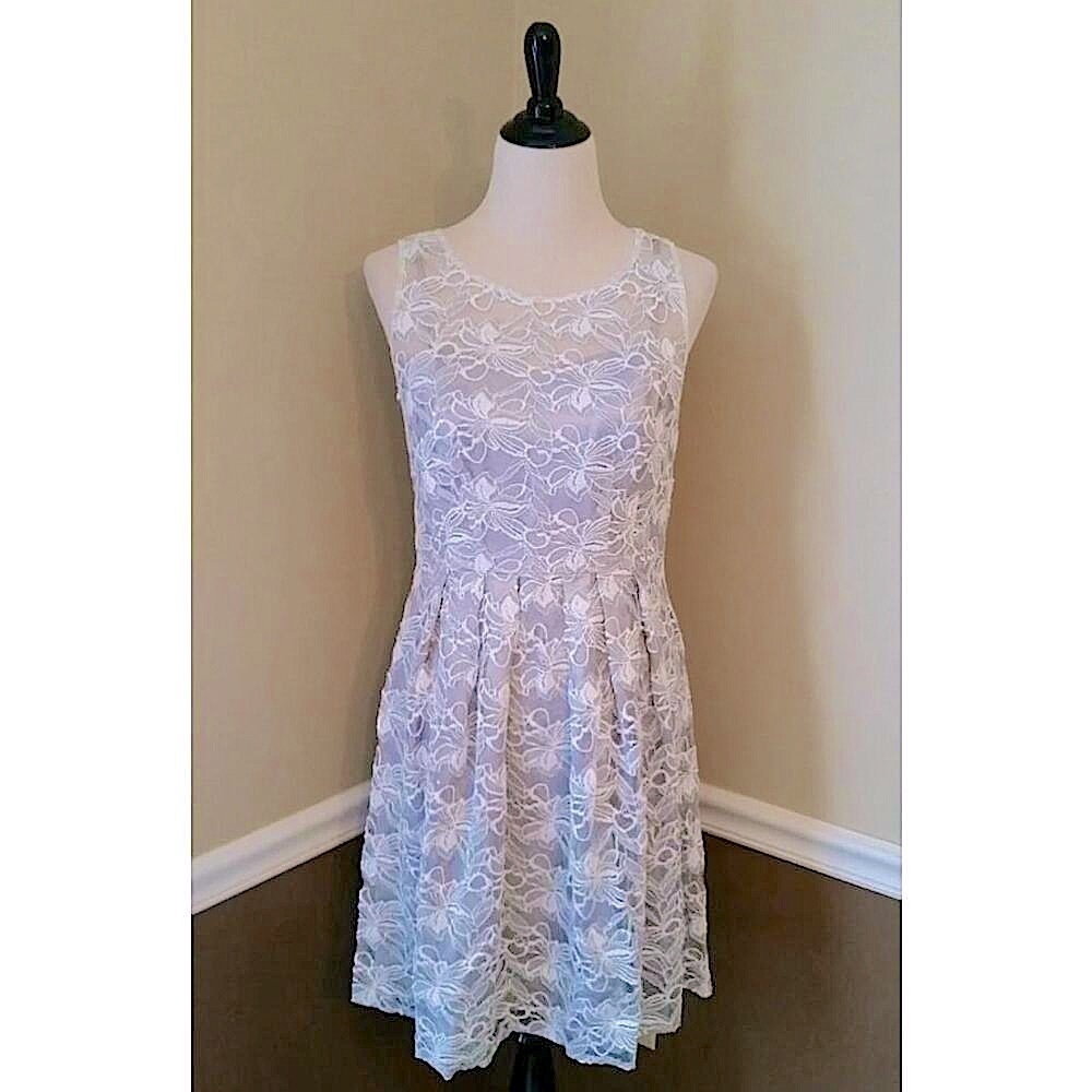 Silver & Ivory Floral Lace & Sequins Cocktail Party ModCloth Dress by Decode 1.8